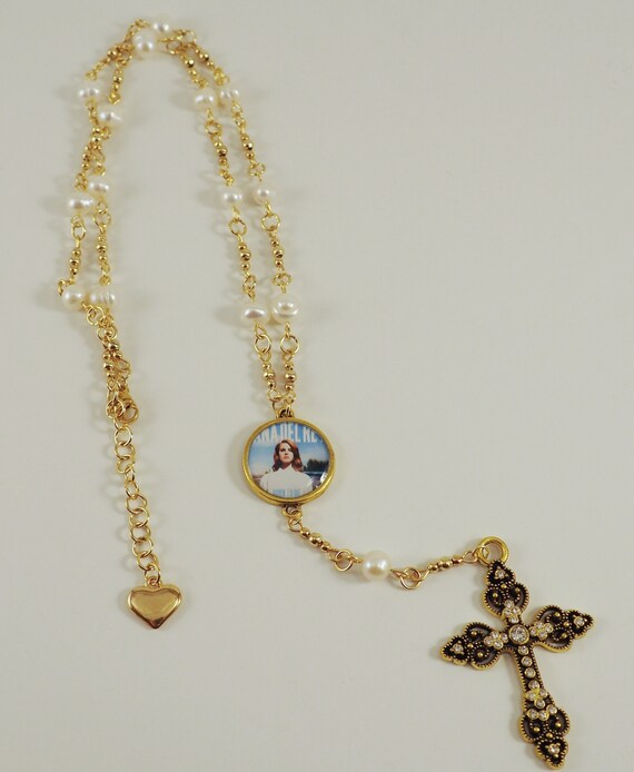 Amazon.com: womens Saint Lana Del Rey LDR Style Stash Necklace / Rosary  Chain / Hollow Pendent / Heart Shaped With Snakes & Spoon, gold : Clothing,  Shoes & Jewelry