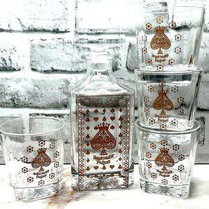 Personalized Whiskey Decanter Set | 4 Square Rock Glasses Included | Any Custom Engraving | Perfect Gift for Him | Weddings | Client Gifts