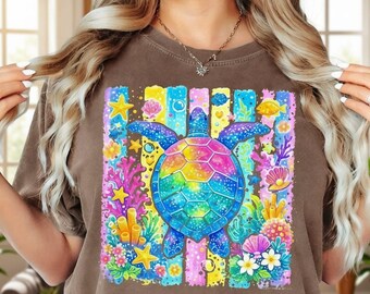 Camiseta Comfort Colors® Tortuga Marina Arcoíris, Camiseta con Gráficos Coloridos de Playa, Camiseta de Verano Costera con Animales Marinos y Tortugas Marinas, Regalo Ideal para Familias y Enamorados