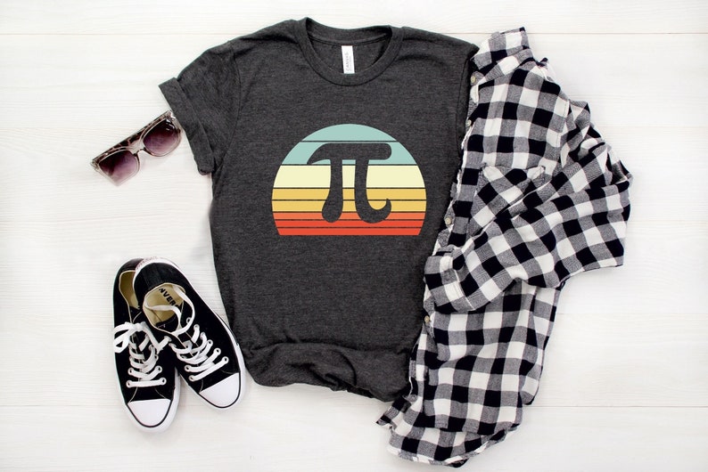 Happy Pi Day Shirt: Retro Sunset Math Teacher Tee bild 3