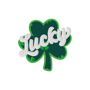 Op de afbeelding: Een groene klaver met een witte omtrek en het woord "Lucky" in wit cursief.