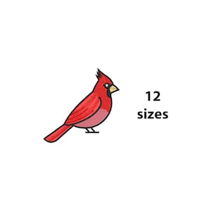Puede incluir: Diseño bordado de un pájaro cardenal rojo con contornos negros y un pico amarillo. La imagen incluye el texto "12 tamaños" en negro, que indica las opciones de tamaño disponibles para el diseño. El pájaro se representa de perfil.