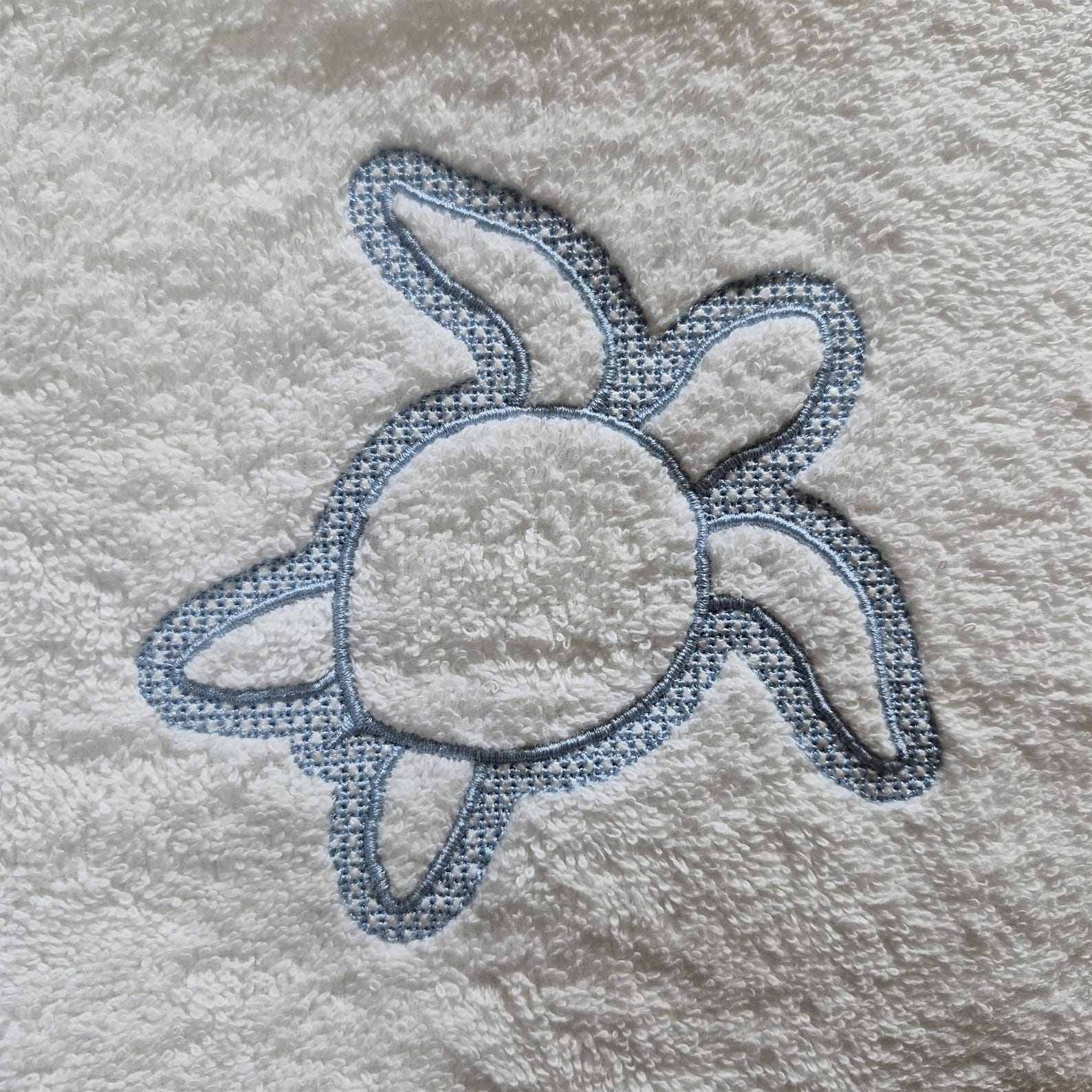 Embossed Sea Turtle Embroidery Design, 17 Sizes, Caretta Caretta ...
