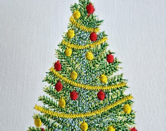 Realistic Christmas Tree Embroidery Design, 5 Sizes, Vintage Classic Christmas Tree Machine Embroidery Design, Christmas Tree Embroidery