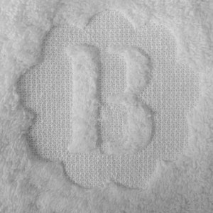 Diseño de toalla con monograma en relieve, 5 tamaños, ordenados de la A a la Z, mejor para máquina de bordar de una sola aguja