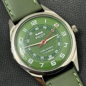 Vintage HMT pilot mechanisch handopwindbaar groene wijzerplaat 17 juwelen herenpolshorloge