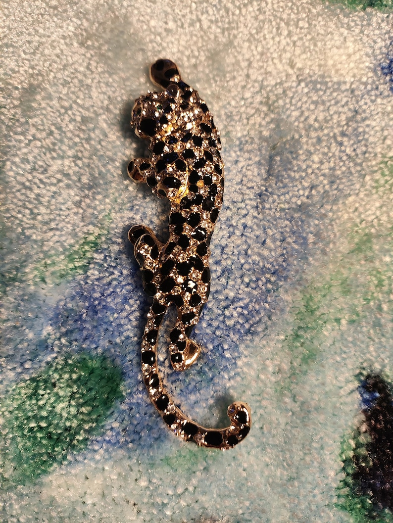 leopard broche speld gedetailleerd glitters mooi goud zwart cadeau uniek afbeelding 1