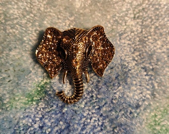 elephant head brooch pin - detailed - glitter - beautiful - animal - desert - gift - unique - big five