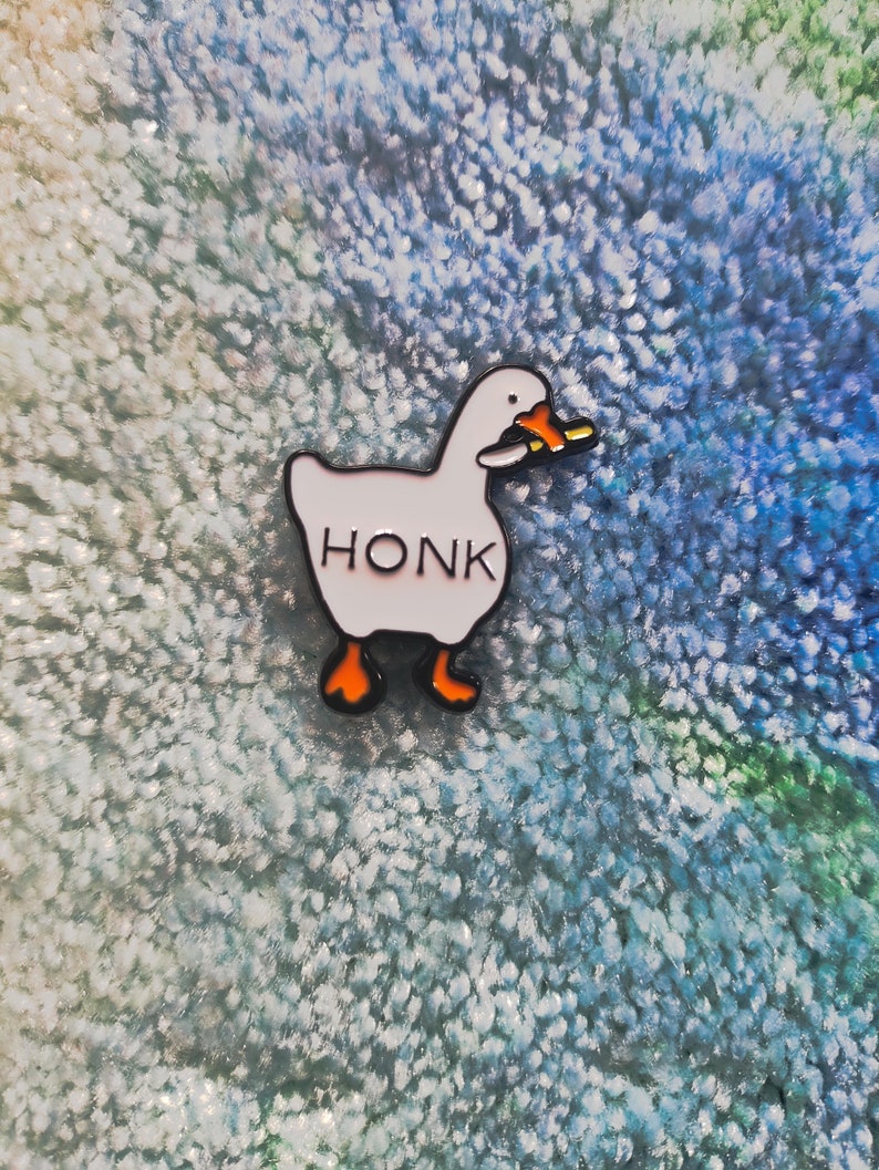 Goose with knife emaille PIN Untitled Goose Game goose with hammer banhammer construction yeet rose sunglasses honk bread honk goose