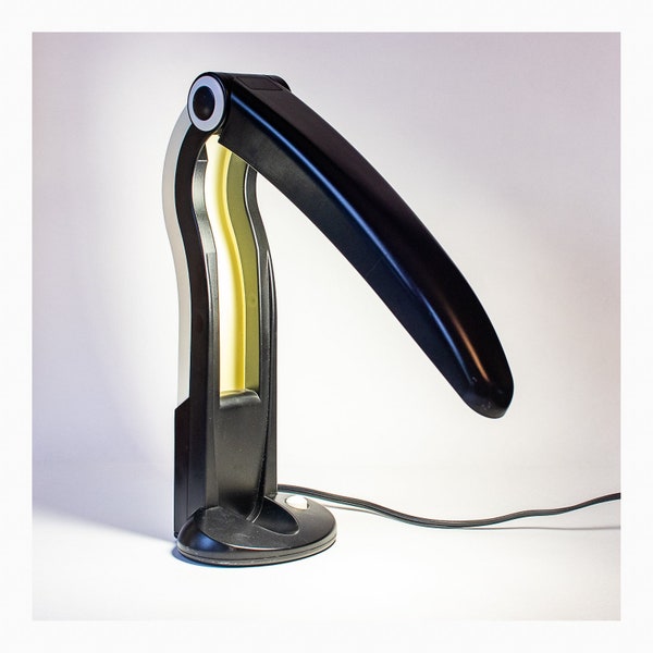 Authentic toucan desk lamp, HT Huang design,  original version, excellent working condition collector's piece