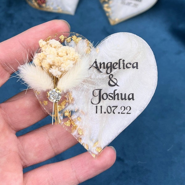 Wedding Magnet Favors, Personalized Wedding Favor for Guests, Heart Resin Epoxy, Bridal Shower, Bulk Wedding Party Favor, Save the Date