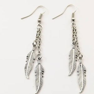 Feather  dangly earring, fashion jewelry handmade