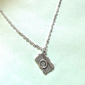 camera  necklace, photography minimalist modern jewelry, photographer gift