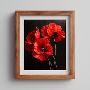 Può includere: Stampa incorniciata con vibranti fiori di papavero rossi su sfondo scuro. I papaveri hanno petali delicati e increspati e centri scuri. L'opera d'arte è racchiusa in una cornice di legno marrone chiaro con un passe-partout bianco.