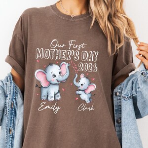 Camiseta personalizada "Nuestro primer Día de la Madre 2026", camiseta personalizada "Mamá y Bebé Elefante", camiseta personalizada "Colores de la Maternidad"