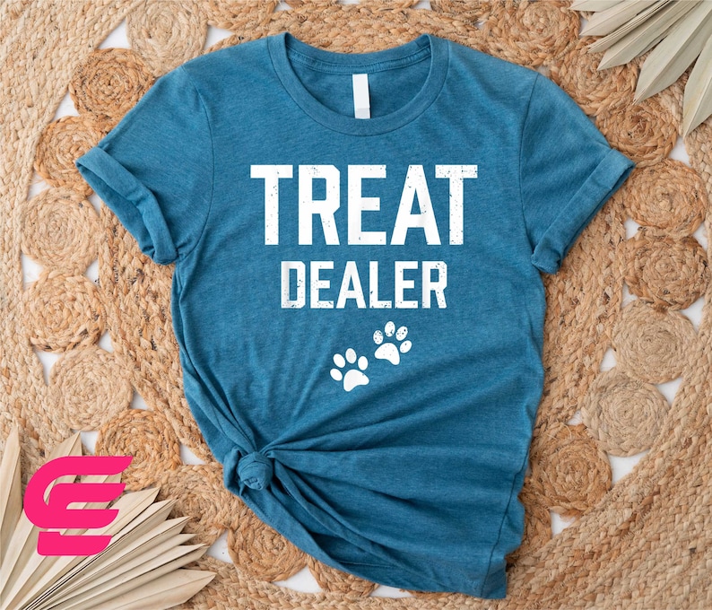 a t - shirt that says treat dealer on it