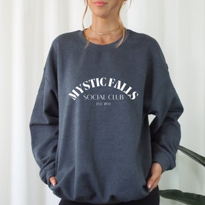 Mystic Falls Sweatshirt, Tvd Shirt, Tvd Merch, Tvd Bekleidung, The Salvatore Brothers, Damon Salvatore Shirt, Stefan Salvatore Shirt, Tvd Gif