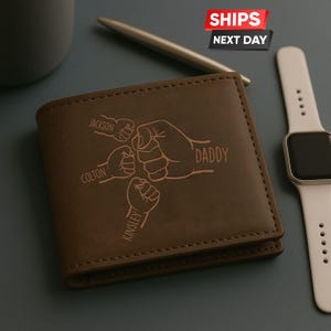 Personalised Dad Fist Bump Leather Wallet, Custom Engraved Dad Wallet with Kids’ Names, Wallet for Men, Father’s Day Gifts, Gift for Daddy