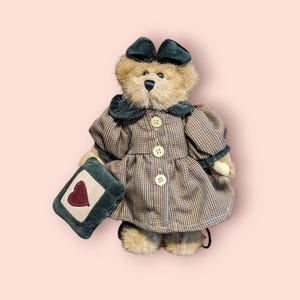 The Boyds Collection Ltd. Boyds Bear &quot;Bailey&quot; 1990-1997 Small Tan Teddy Bear with Green Brown Checked Dress and Green Velvet Bow and Collar