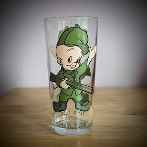 Pepsi Collectors Series 1973 Warner Bros. Elmer Fudd dressed in Green Hunting Outfit and Hat and Holding Hunting Rifle