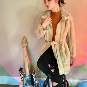 Vintage coat, trendy coat, fall coat, winter coat, fur coat, faux fur, women’s jacket, fall, winter, vintage, unisex, small, medium