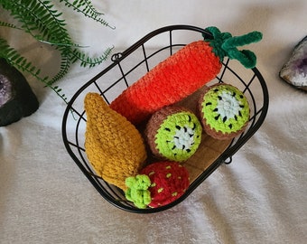 Fruits et légumes en crochet avec panier