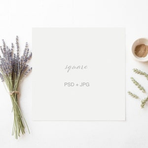 Boho vierkante kaart mockup, minimalistische kaart mockup, baby shower uitnodigingskaart, bruiloft uitnodigen kaart, verjaardagskaart, dank u kaart mockup