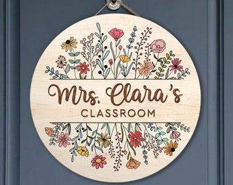 Floral Teacher Sign: Personalized Classroom Door Hanger