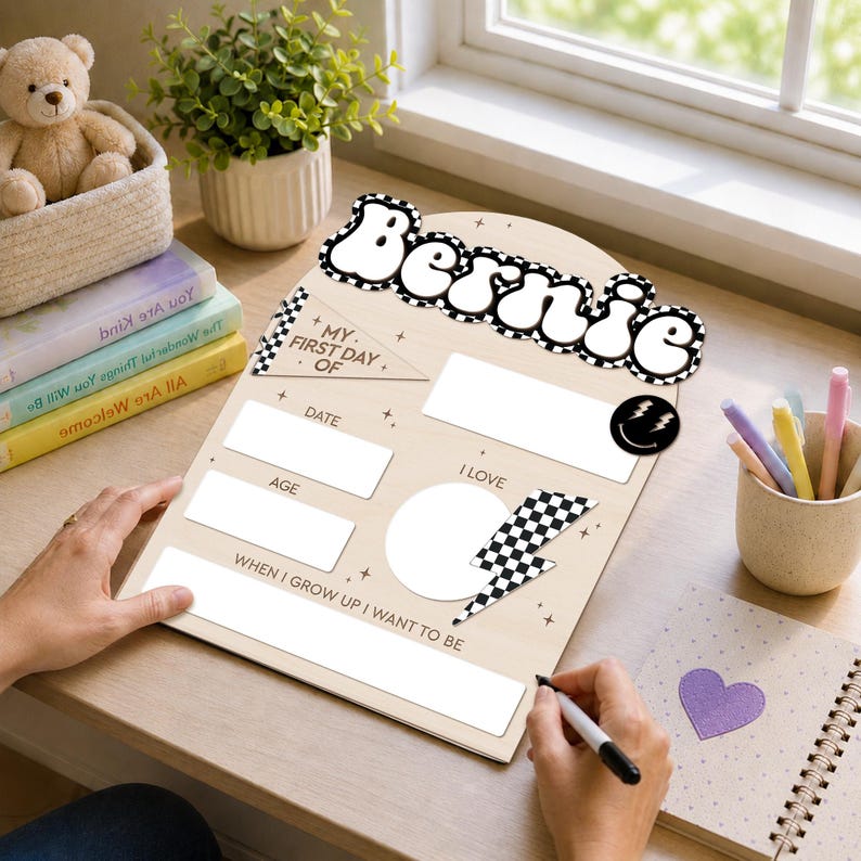 Custom First Day of School Sign, Back to School Photo Prop, Reusable School Board for Kids, Last Day of School Sign zdjęcie 11