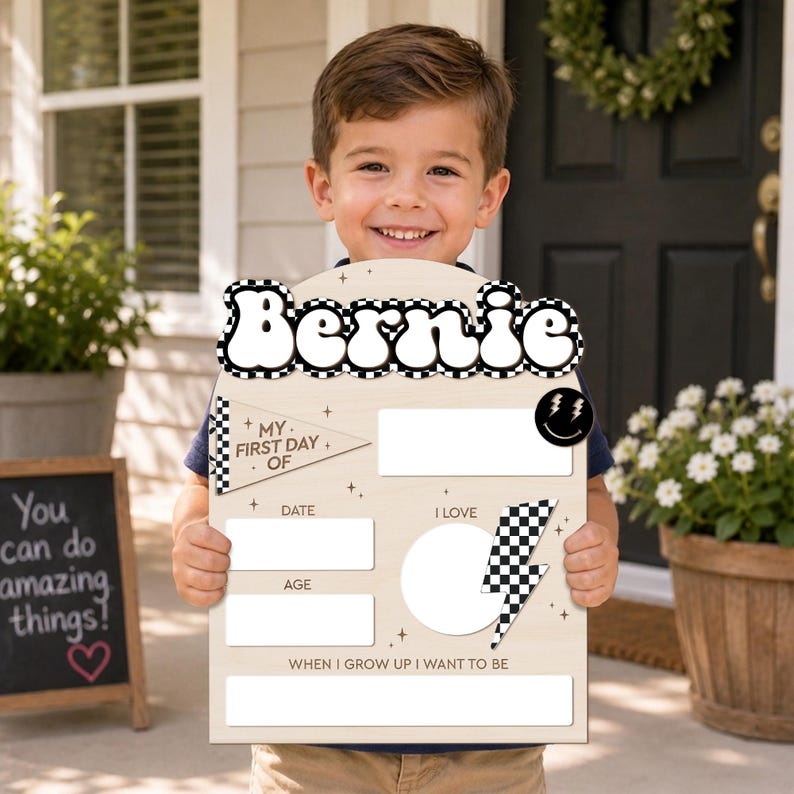 Custom First Day of School Sign, Back to School Photo Prop, Reusable School Board for Kids, Last Day of School Sign zdjęcie 9