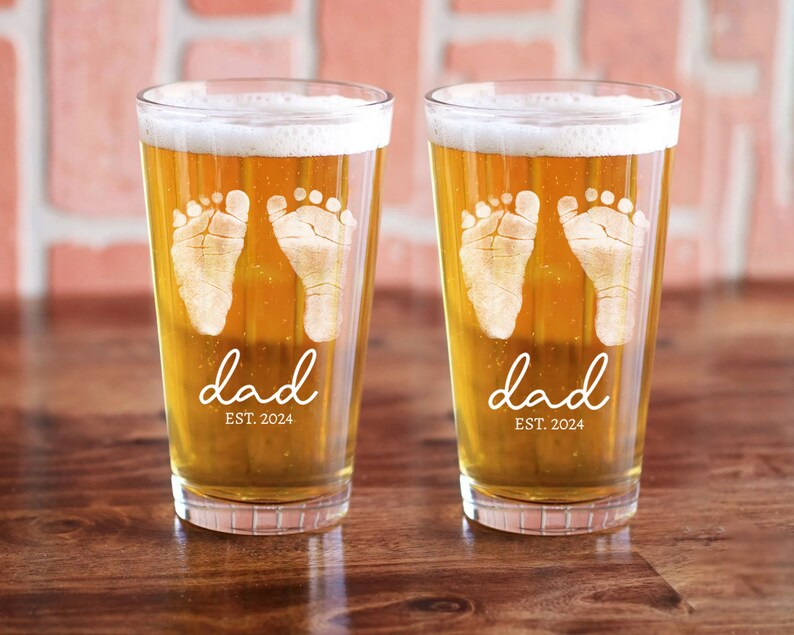Custom Baby Footprint Pint Glass, Dad to Be Gift, First Father's Day Gift, 1st time Dad, Gift for New Dad, Dad est 2025, Expecting Dad Gifts image 3