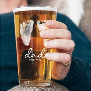 Custom Baby Footprint Pint Glass, Dad to Be Gift, First Father's Day Gift, 1st time Dad, Gift for New Dad, Dad est 2025, Expecting Dad Gifts image 6