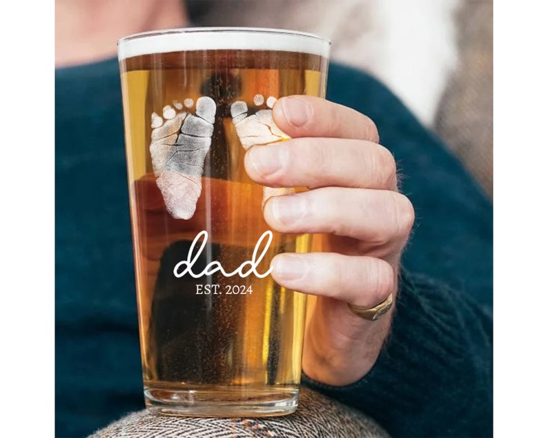 Custom Baby Footprint Pint Glass, Dad to Be Gift, First Father's Day Gift, 1st time Dad, Gift for New Dad, Dad est 2025, Expecting Dad Gifts image 6