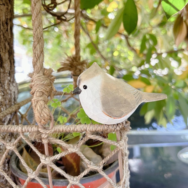 Tufted Titmouse Wooden Bird Figurine,New England Bird Ornaments,Painted Bird Carving Statues,Gifts for Bird Lovers