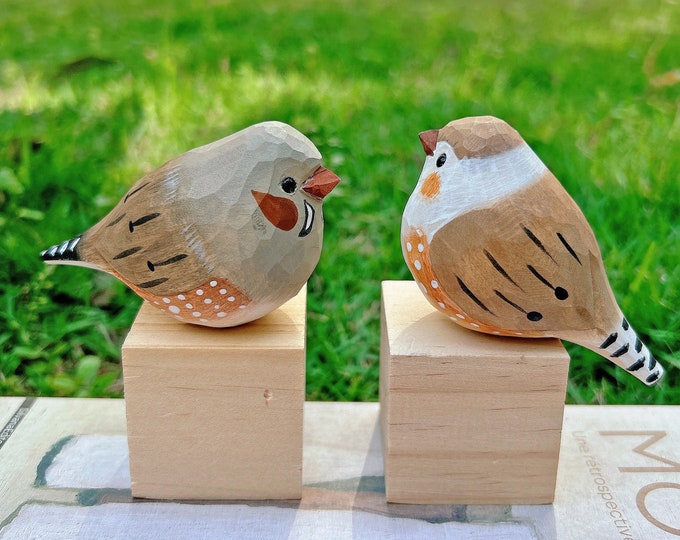 Hand carved Wooden Zebra Finch Bird Statue,Hand Painted Bird Ornaments,Best gift for bird lovers