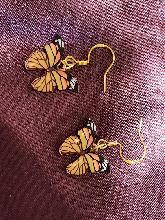 Beautiful Butterfly Dangle Earrings