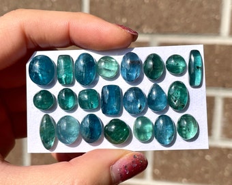 1pc 8-13mm Emerald & Neon Kyanite Cabochon - blue and green flatback ring size round rectangle oval - Natural Gemstones Jewelry setting