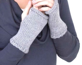 Easy Beginner Womens Wrist Warmers Fingerless Gloves 7 " Long ~ Aran 10 Ply Worsted  Knitting Pattern pdf Download