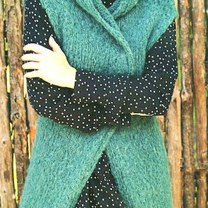 Easy Waistcoat with Hood Womens  34 - 46&quot; Super Bulky Super Chunky Wool Knitting Pattern PDF download
