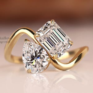 Emerald and Pear Cut Lab Grown Diamond Engagement Ring, Toi Et Moi Ring for Her, Two Stone Wedding Ring, You and Me Ring, Romantic Gift