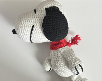 Cacahuètes : poupée au crochet Snoopy