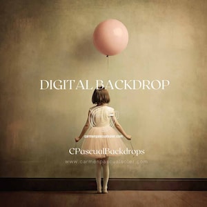 Puede incluir: Un telón de fondo digital con una niña pequeña con un vestido rosa sosteniendo un globo rosa. El telón de fondo es una pared texturizada de color marrón claro con un suelo de madera. El texto "DIGITAL BACKDROP" está escrito en blanco en la pared. El texto "CPascuallBackdrops" y "www.carmenpascualsoler.com" está escrito en blanco en el suelo.