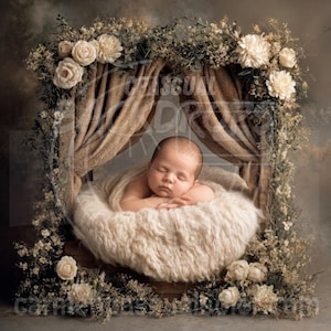 Puede incluir: Un bebé recién nacido duerme plácidamente en una cama rústica adornada con flores. El bebé está acurrucado en una manta esponjosa de color crema dentro de un marco de madera, cubierto con tela marrón. La cama está decorada con rosas blancas y vegetación, creando una escena serena.