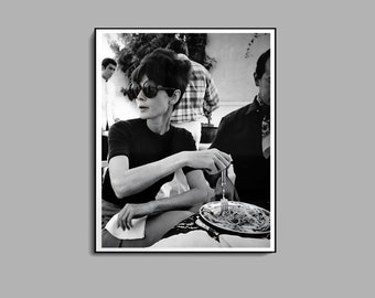 Audrey Hepburn Eating Spaghetti Poster, Black and White, Vintage Print, Old Hollywood Decor, Pasta Print, Kitchen Wall Art, Restaurant Decor