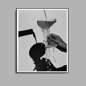 Keep Em Coming, wydruk szampana, czarno-biały, sztuka ścienna koktajlowa, wydruk wózka barowego, modna sztuka ścienna, plakat z alkoholem, dekoracja ścienna baru w stylu vintage