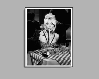 Italienische Frau isst Spaghetti Poster, schwarz und weiß, Pasta Print, Küche Wandkunst, Vintage Food Poster, Restaurant Dekor, Pasta Poster