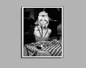 Italian Woman Eating Spaghetti Poster, Black and White, Pasta Print, Kitchen Wall Art, Vintage Food Poster, Restaurant Decor, Pasta Poster