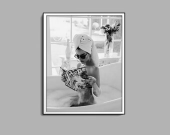 Woman Reading Magzine in the Bathtub Print, Black and White, Luxury Fashion Poster, Trendy Wall Art, Girls Bathroom Decor, Digital Download