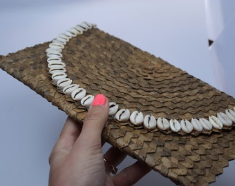 Summer Clutch, Shell Bag, Boho Clutch, Shell Purse, Envelope Purse, Birthday Gifts, Gift for Mum, Handmade, Straw Purse, Envelope Purse