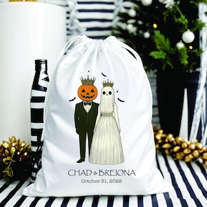 Halloween wedding - Trick or Treat wedding  party bag - Custom Halloween Favor Bag - Halloween gift bag - Bachelorette party - Boo party